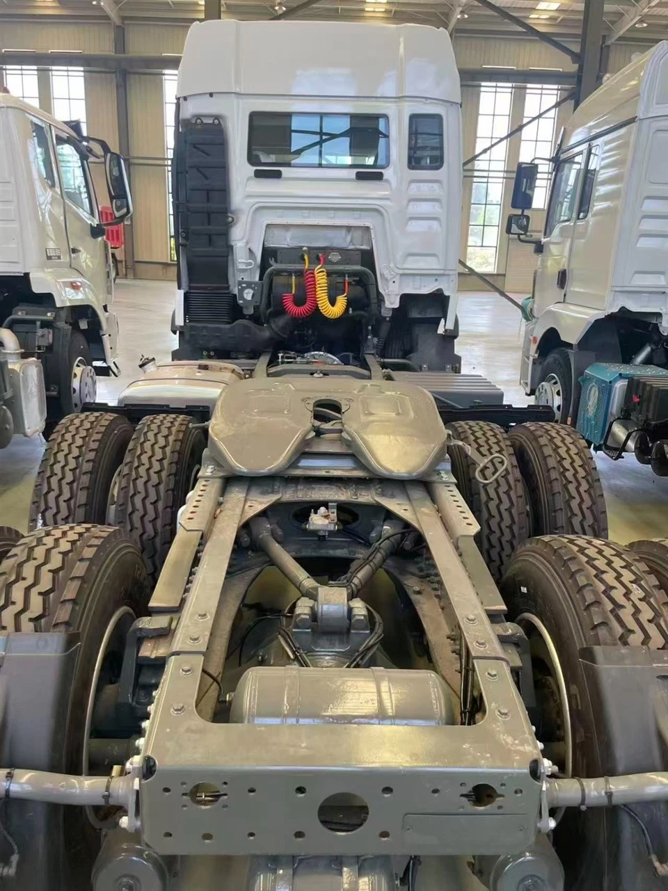 Howo TX6x4 Tractor price